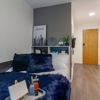 Silver En Suite - Image 4